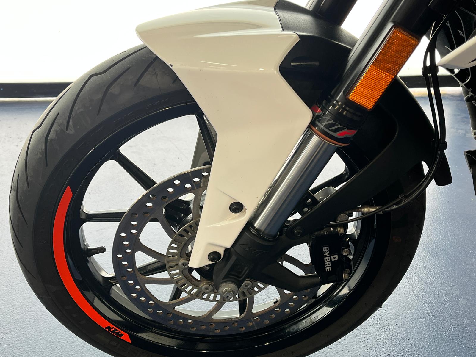 KTM DUKE 125 ABS - Imagen 32