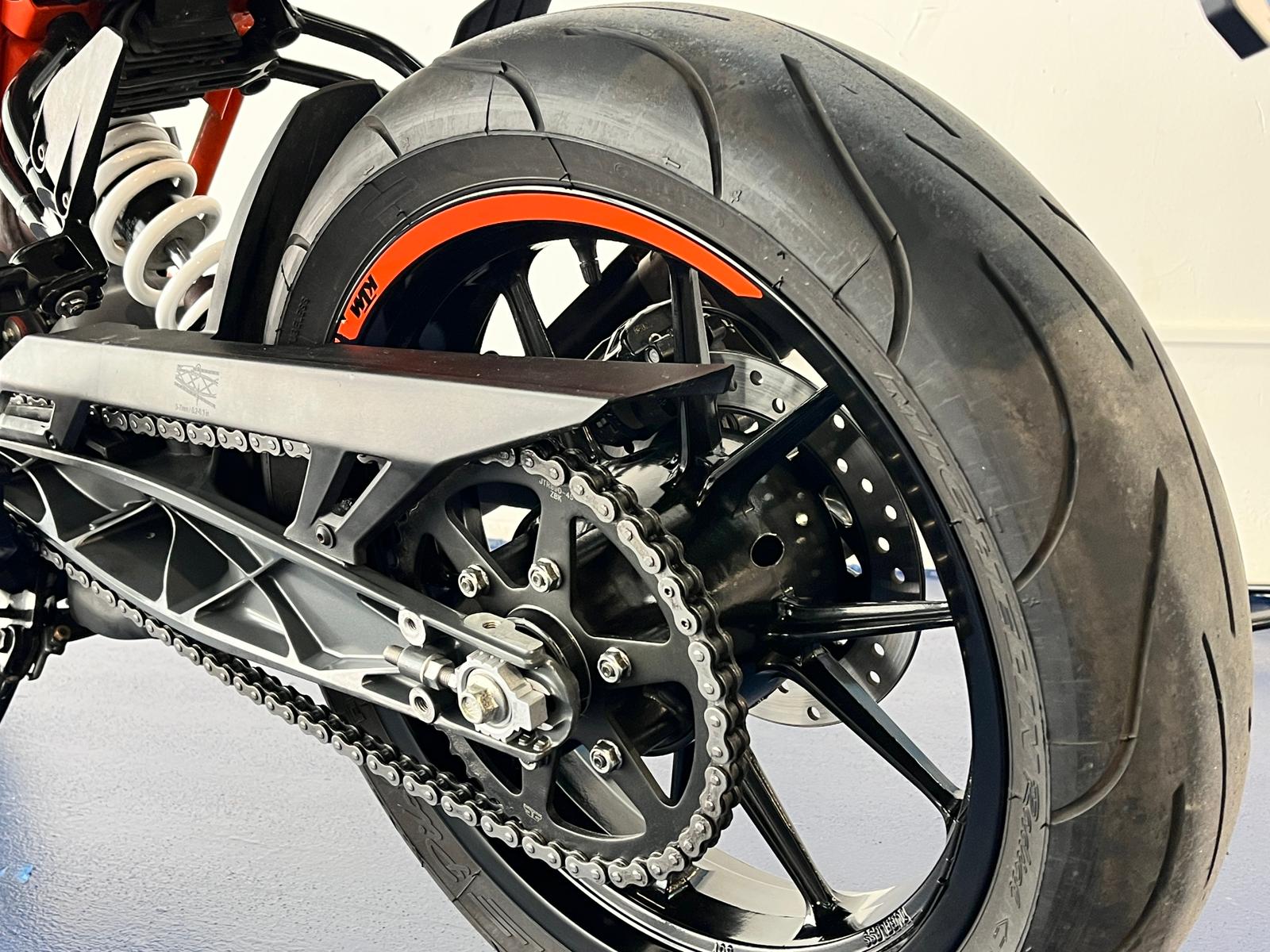 KTM DUKE 125 ABS - Imagen 43