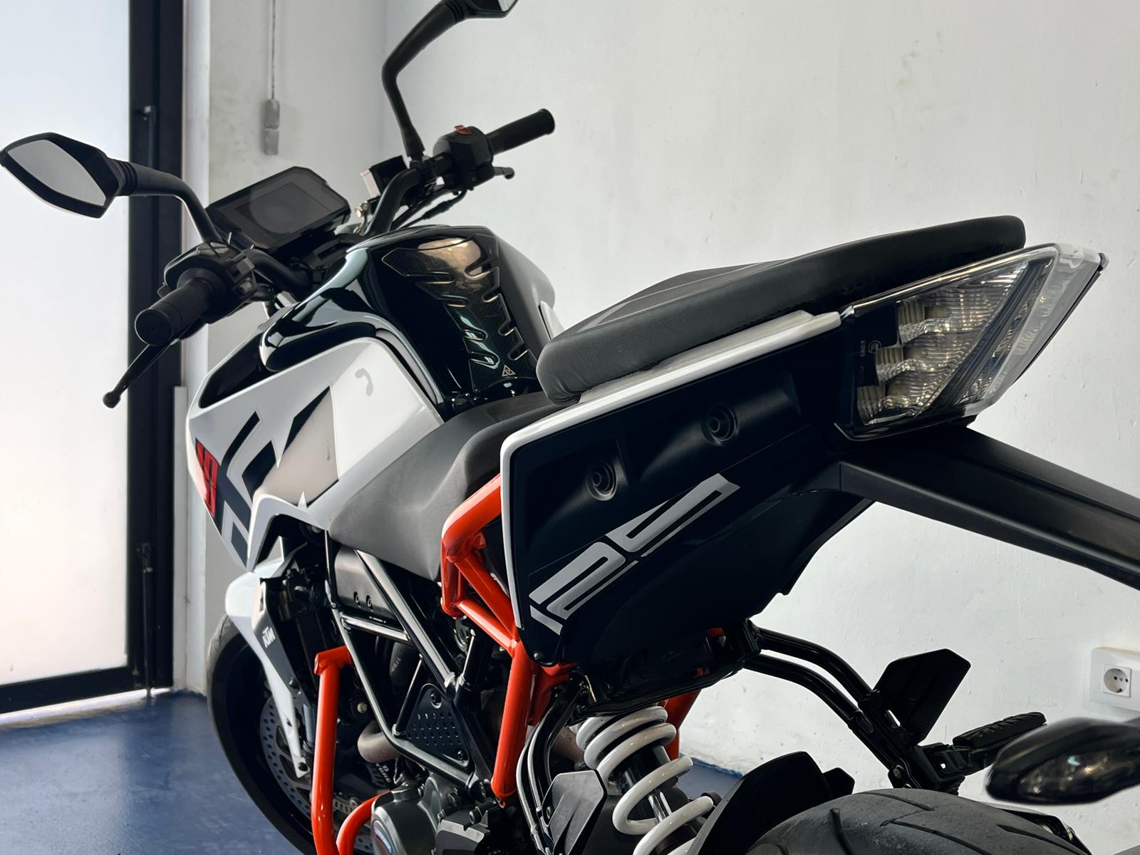 KTM DUKE 125 ABS - Imagen 48