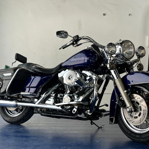 Alternative view of HARLEY-DAVIDSON ROAD KING CLASSIC