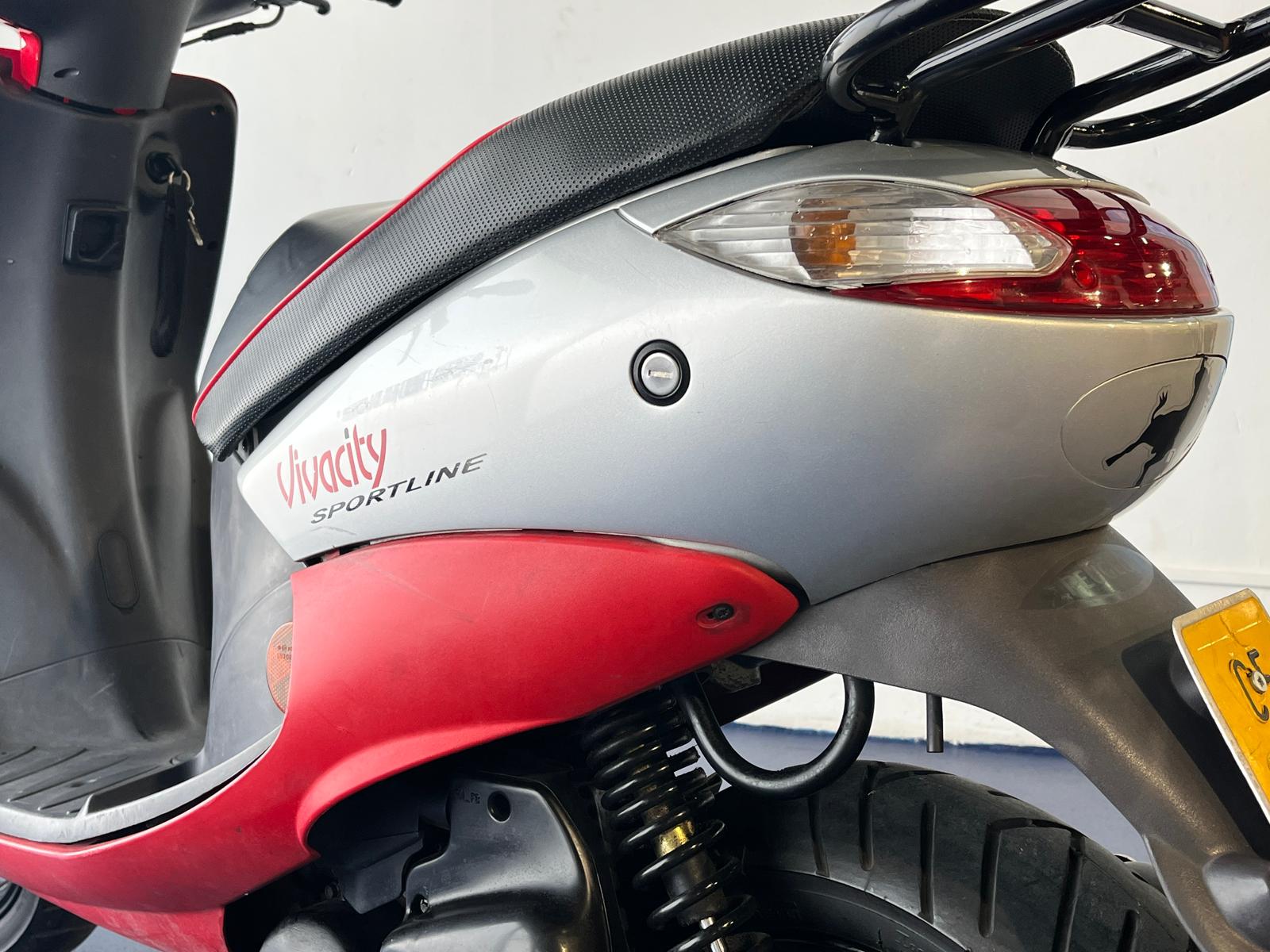 PEUGEOT VIVACITY 50 SPORT LINE - Imagen 23