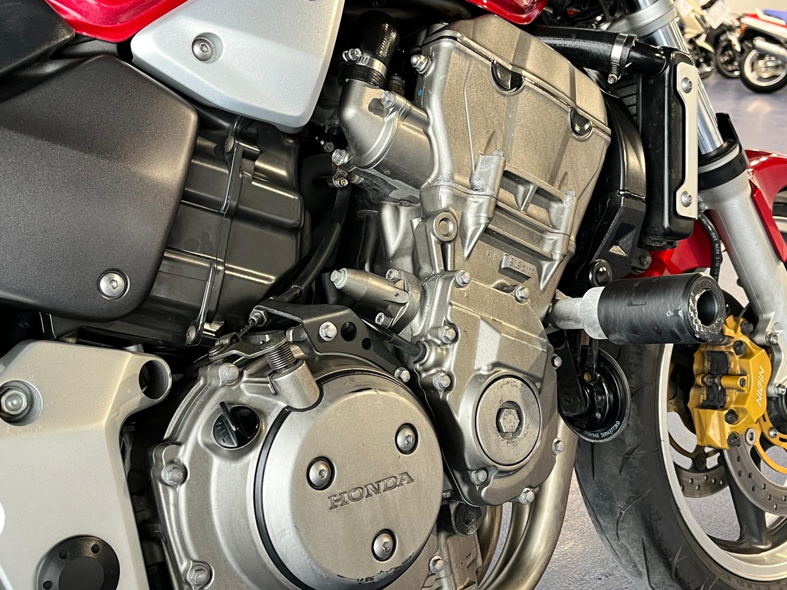 HONDA CB 900 F - Imagen 16