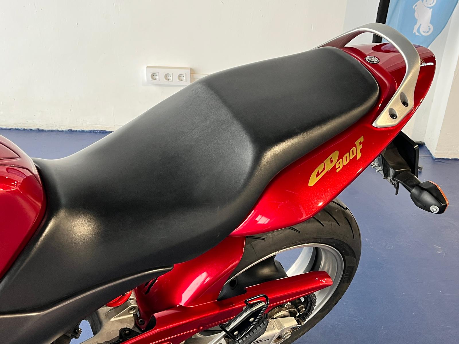 HONDA CB 900 F - Imagen 38