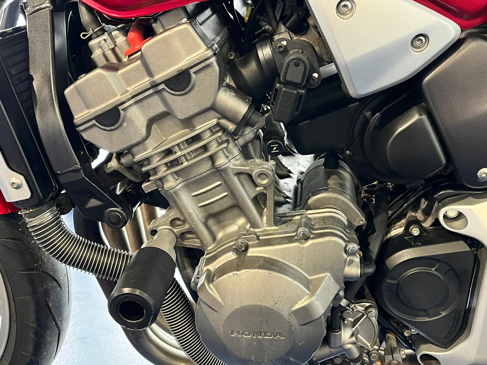 HONDA CB 900 F - Imagen 39