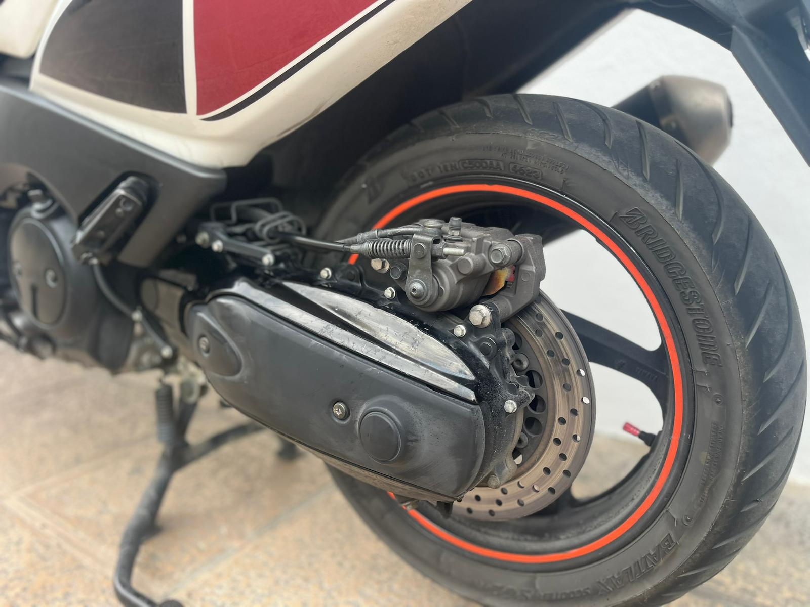 YAMAHA T-MAX 500 - Imagen 11