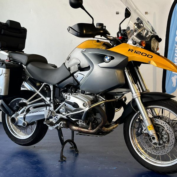 Alternative view of BMW R 1200 GS