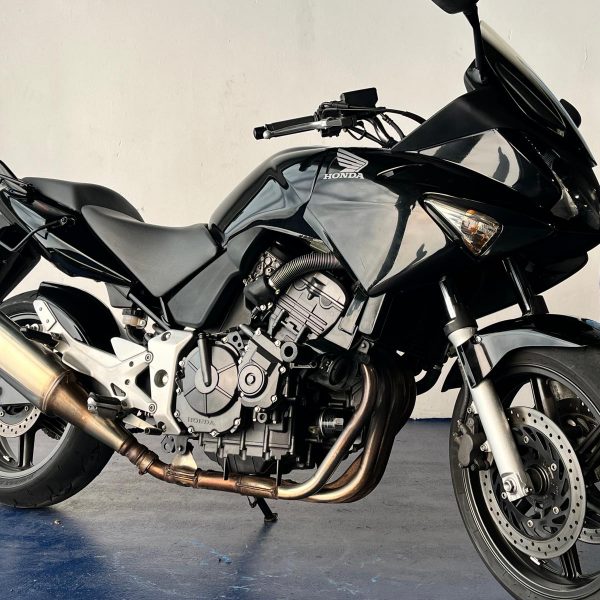 Alternative view of HONDA CBF 600 S