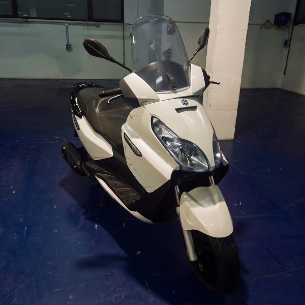 Alternative view of PIAGGIO X7 GT 125CC