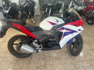HONDA CBR 125R SPORT