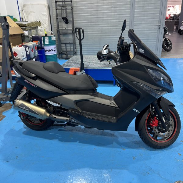 Alternative view of KYMCO XCITING 500