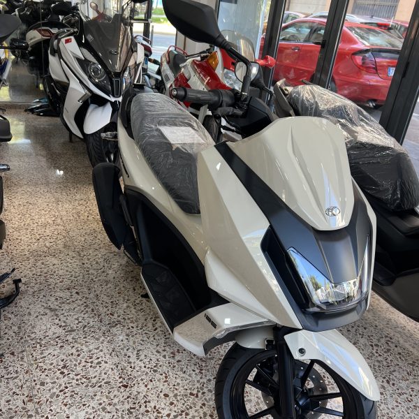 KYMCO SKYTOWN 125