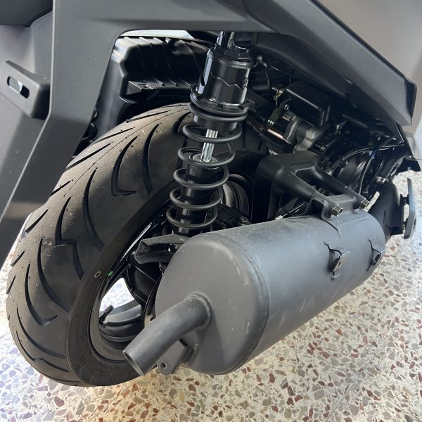 Alternative view of KYMCO SUPERDINK 350